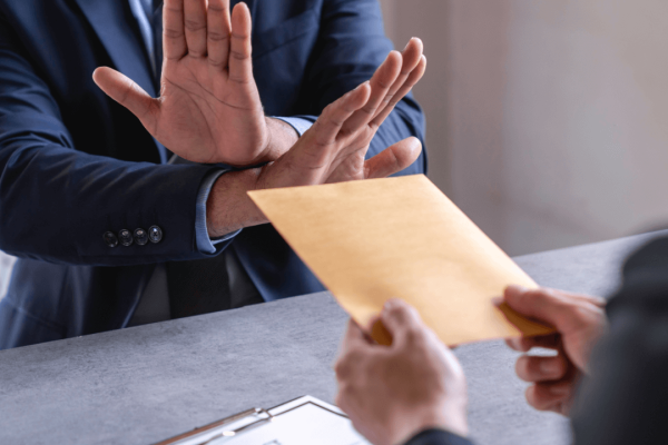 Can you refuse to pay a debt collector - Person refusing documents from debt collection agency